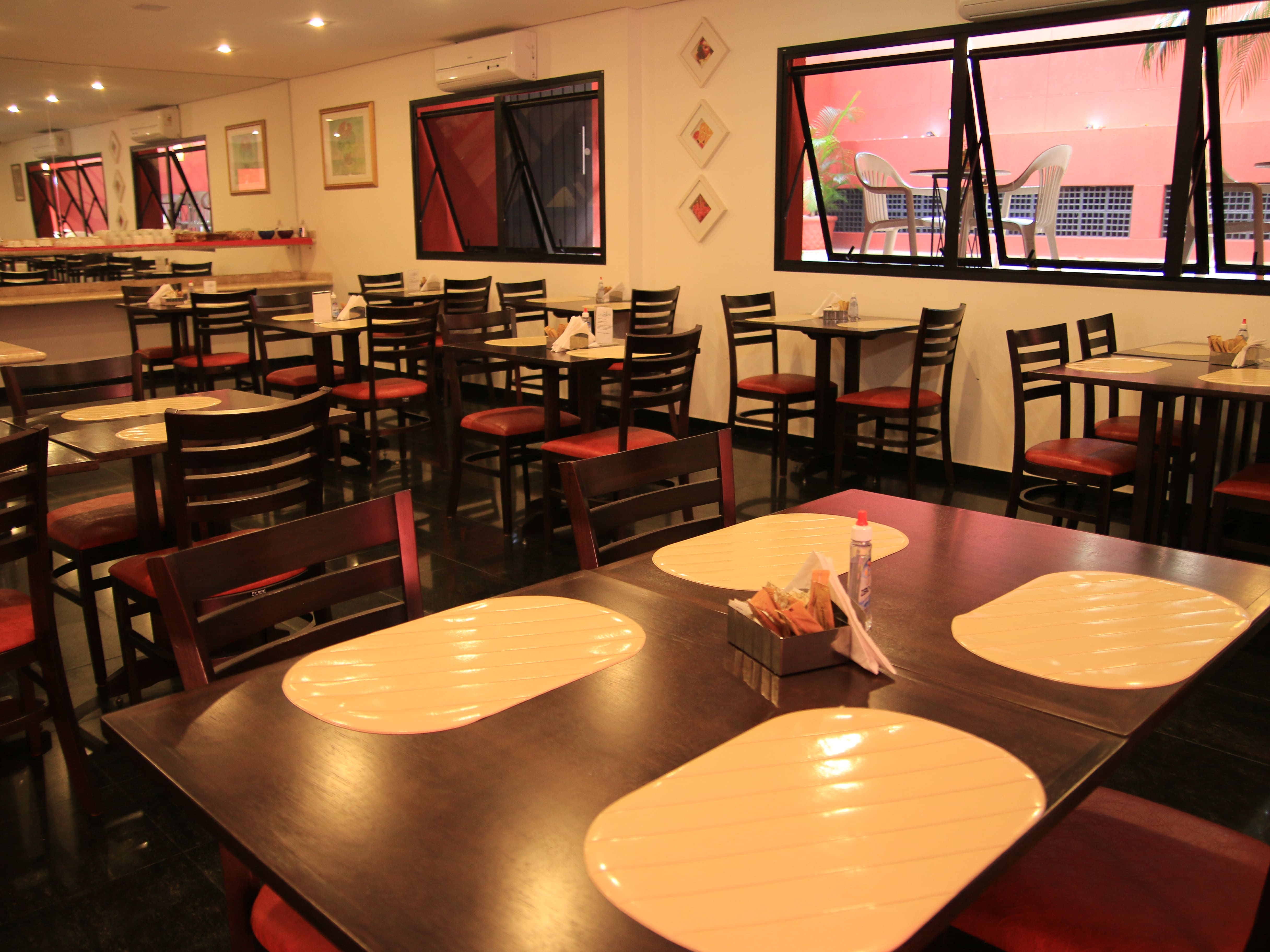 Buffet com Tv e Wifii-min.JPG